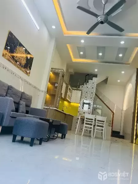 Chỉ Hơn 4 Tỷ - Lê Văn Quới - 2Pn - Đường 4M - Nhà Đẹp Ở Ngay