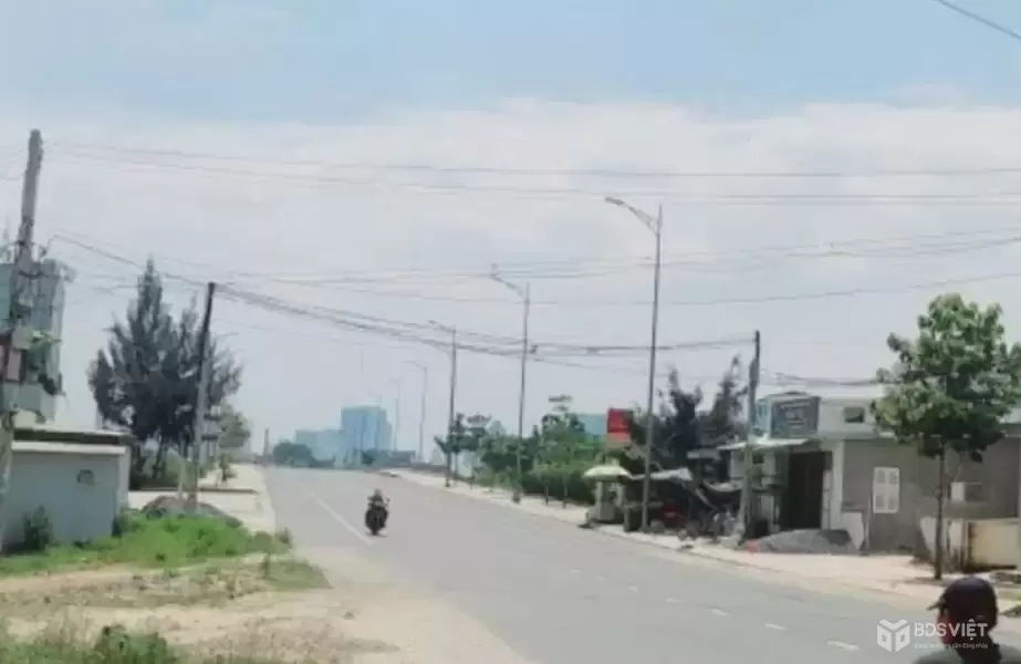 GIẢM 450 TRIỆU BÁN NHANH B.ÁN NHÀ ĐẸP NGAY MẶT T.IỀN PHONG CHÂU 
