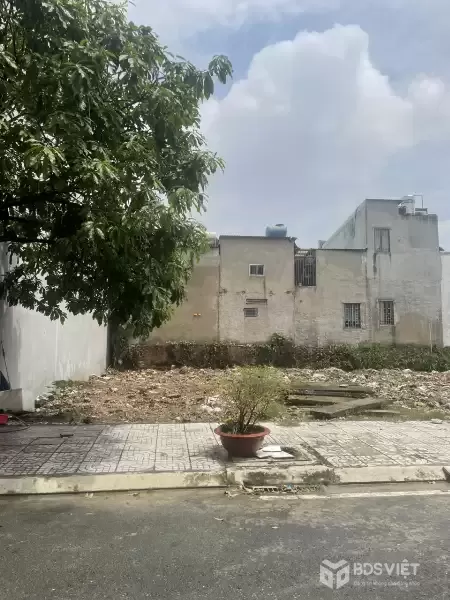 5 lô đất thổ cư, mt đường nhựa 12m có vỉa hè, ngay ngã tư Ông Cù, gần chợ, thổ cư, sổ sẵn,