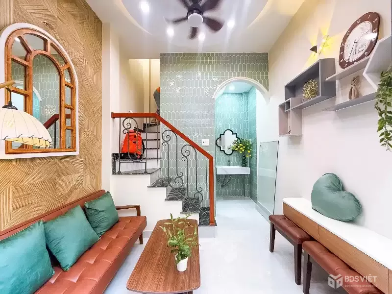 Quận 3 - Nhà Mới Ở Ngay - Đầy Đủ Nội Thất - 4 Tầng - Nhỉnh 3 Tỷ -Nhà mới tinh, 1 Trệt 3 lầu đúc.
