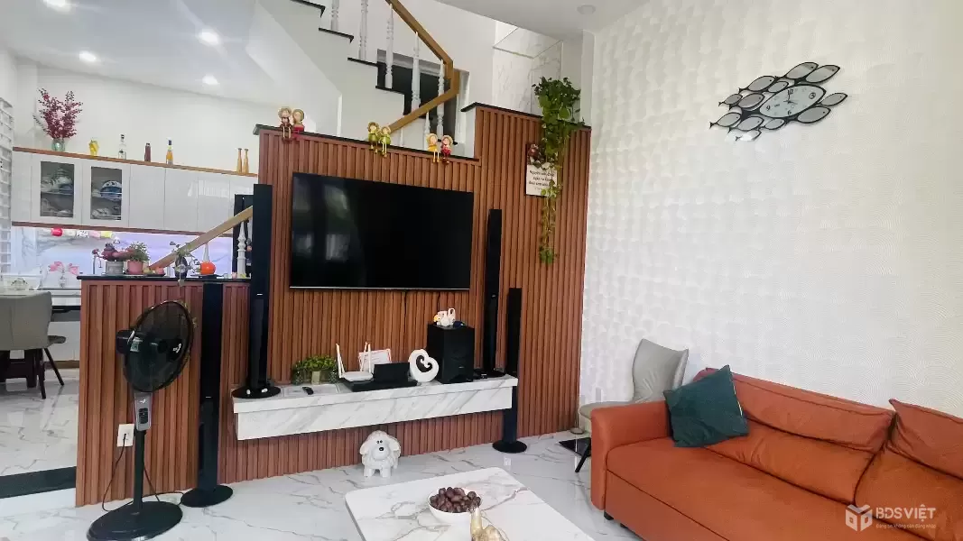 Bán Nhà 3 Tầng Gần Biển Hòn Chồng – Vĩnh Hải, Bắc Nha Trang – Sân Ô Tô, Nội Thất Cao Cấp