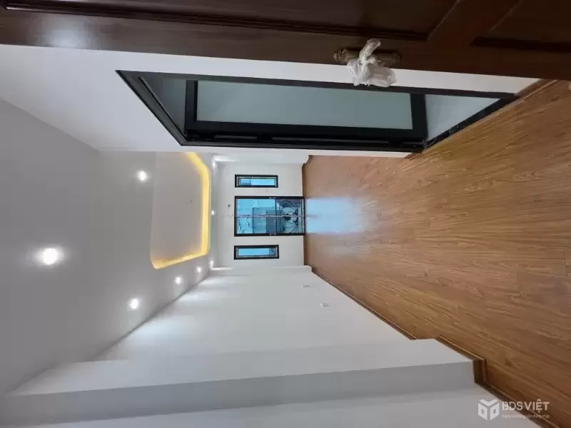 Bán nhà Văn Tiến Dũng 40m2, 5 tầng, ô tô tránh, gần công viên Hà Nội