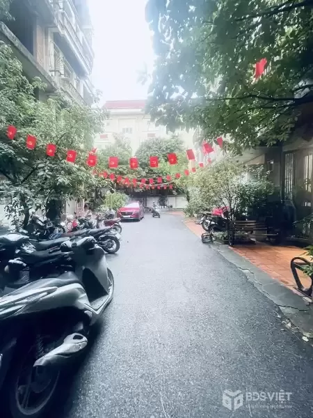 Nhà bán Tây Thăng Long 42m2, 5 tầng, ô tô đỗ cửa, gần trường Đại học