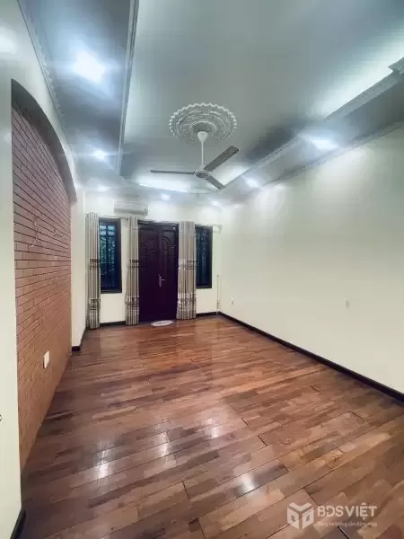 Nhà bán Tây Thăng Long 42m2, 5 tầng, ô tô đỗ cửa, gần trường Đại học