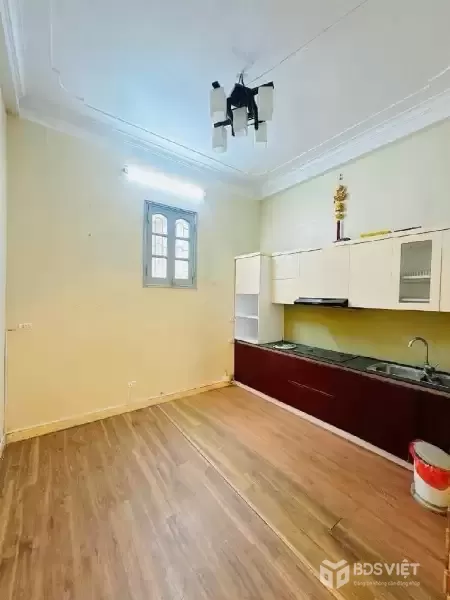 Bán nhà Văn Tiến Dũng 38m2, 5 tầng, ô tô đỗ cửa, gần Đại học Mỏ Địa chất