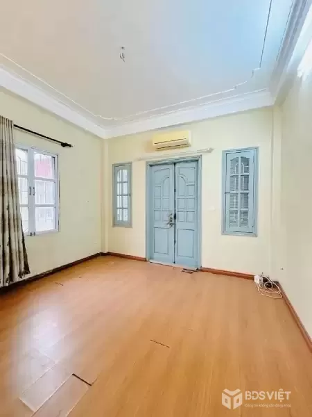Bán nhà Văn Tiến Dũng 38m2, 5 tầng, ô tô đỗ cửa, gần Đại học Mỏ Địa chất