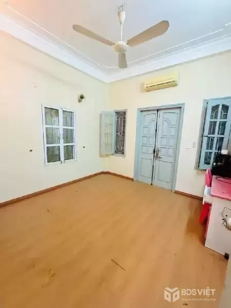 Bán nhà Văn Tiến Dũng 38m2, 5 tầng, ô tô đỗ cửa, gần Đại học Mỏ Địa chất