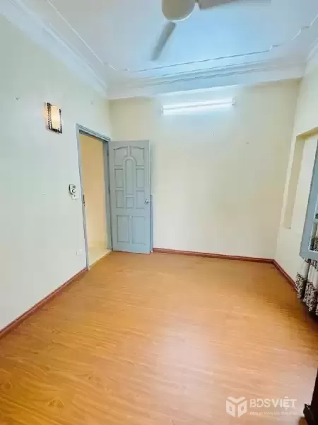 Bán nhà Văn Tiến Dũng 38m2, 5 tầng, ô tô đỗ cửa, gần Đại học Mỏ Địa chất