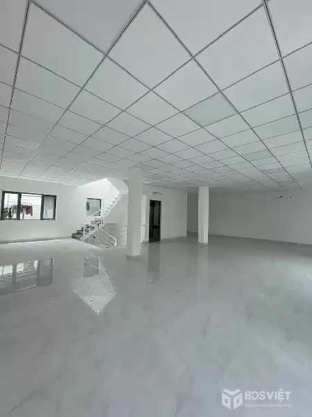 cho thuê nhà mặt tiền nguyên căn đường lê đinh thám giao duy tân 3 tầng dt 600 m2