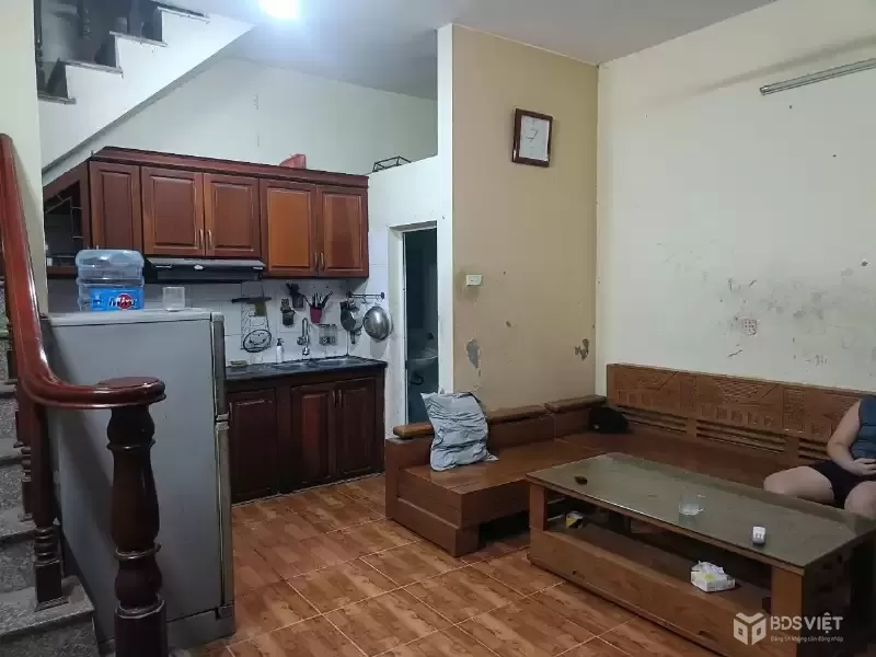 Nhà đẹp dân xây 3 tầng, ngõ ô tô 7 chỗ thông, ngõ nông ngắn.