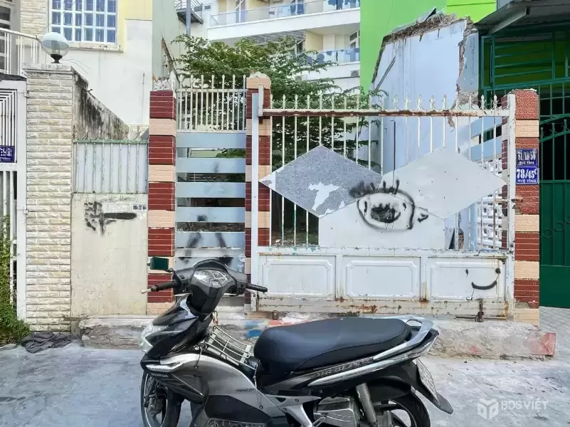 Mảnh Đất hẻm oto ngay trung tâm Nha Trang đi ra biển chỉ hoen 200m. 