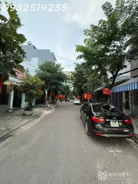 269 - Chính chủ cần bán gấp nhà 2 tâng đường Dương Quảng Hàm - Khuê Trung