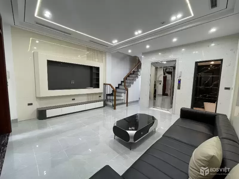 Phân Lô Nhà Đẹp Lạc Long Quân - Ôtô - Thang Máy - 6 Tầng - nhỉnh 18 Tỷ.