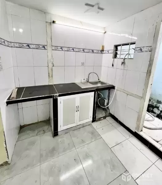Bán nhà 2 tầng, 26m² (3.2x8) Lê Đình Cẩn, Sát khu VIP Tên Lửa, chỉ 990 triệu