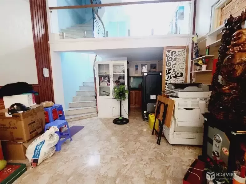 MAI DỊCH 32M x MT 4M GIÁ 8,5 TỶ-LÔ GÓC NGÕ THÔNG KINH DOANH,Ô TÔ QUA NHÀ