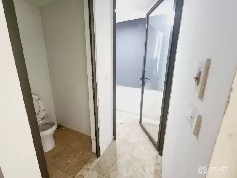 MAI DỊCH 32M x MT 4M GIÁ 8,5 TỶ-LÔ GÓC NGÕ THÔNG KINH DOANH,Ô TÔ QUA NHÀ
