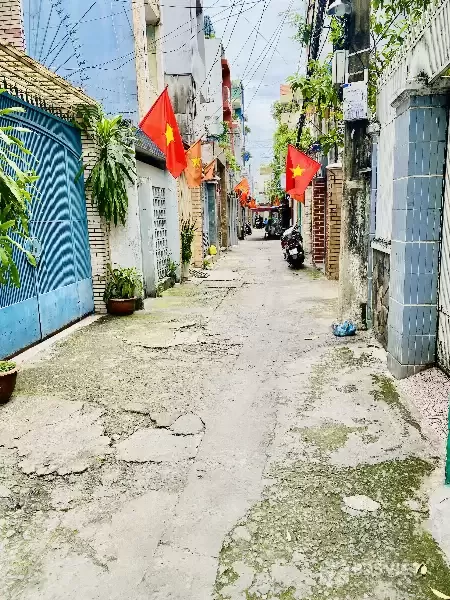 BÁN NHÀ GẦN CÔNG VIÊN LÊ THỊ RIÊNG 48M2, HẺM 4M - 8 Tỷ
