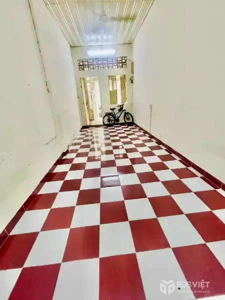 BÁN NHÀ GẦN CÔNG VIÊN LÊ THỊ RIÊNG 48M2, HẺM 4M - 8 Tỷ