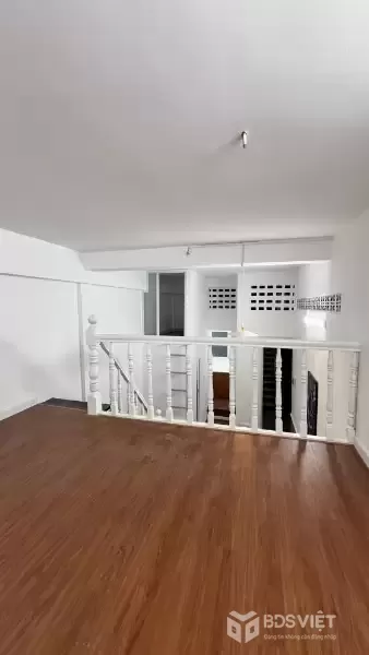 Bán Chung cư Nguyễn CHí Thanh, 40m2 3PN, ngay ngã 6 Nguyễn Tri Phương chỉ hơn 1 tỷ
