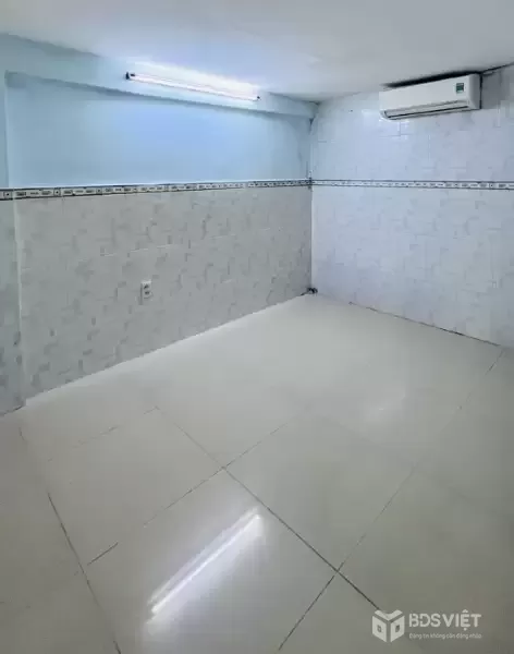 Bán căn hộ Hà Tôn Quyền, 27m2 có lửng, 3PN, gần Hồng Bàng, chỉ hơn 1 tỷ