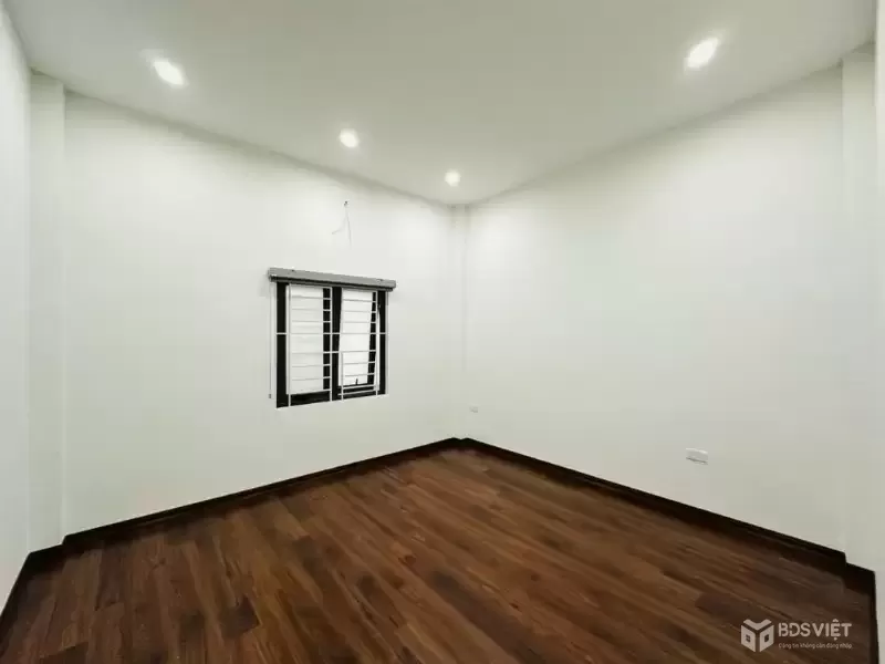 Nhà mặt phố Hoàng Quốc Việt 47m2, 7 tầng thang máy, kinh doanh sầm uất