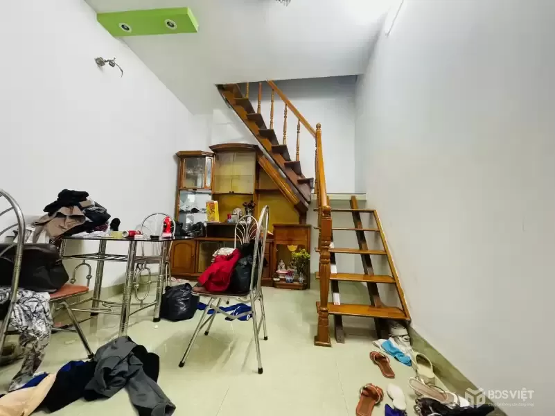 Nhà 1 Trệt 1 Lầu – Ngay Chợ Đầm, Cách Biển Chỉ 700m
- Diện tích đất: 25m² – Diện tích sử dụng: 50m²