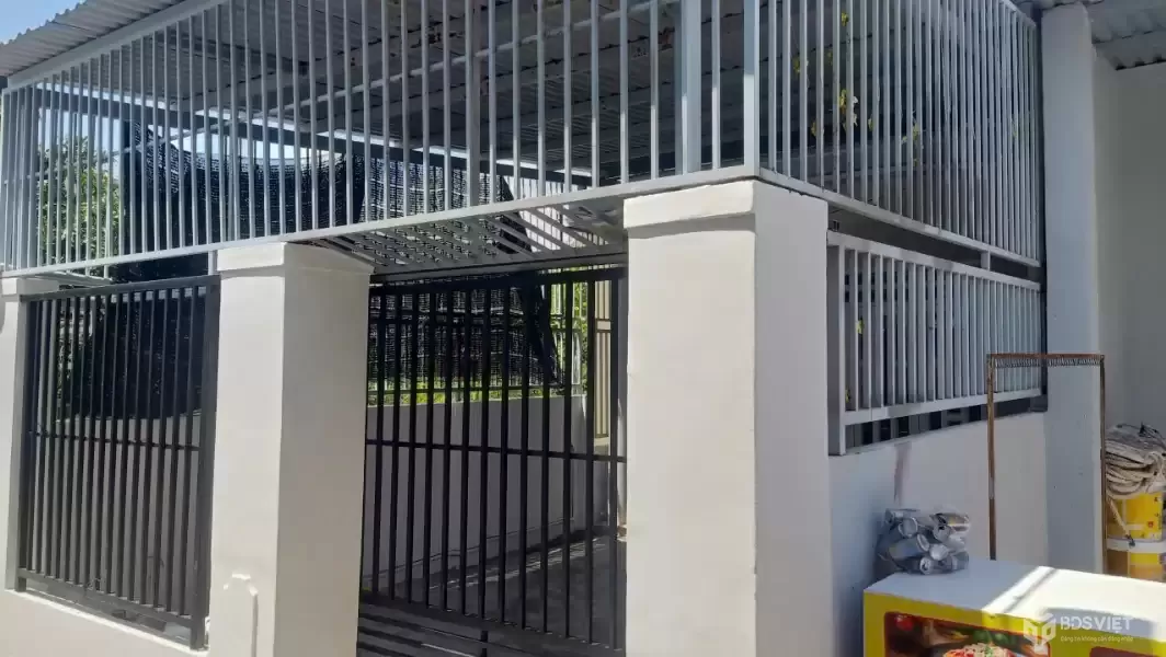 Nhà cách đường chính Thái Thông chỉ đúng 20m, đối diện tiểu học Vĩnh Thái