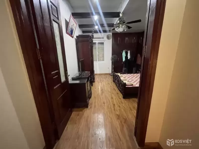 Nhà mới Đông Ngạc 42m2, 5 tầng, sân ô tô, gần Phạm Văn Đồng