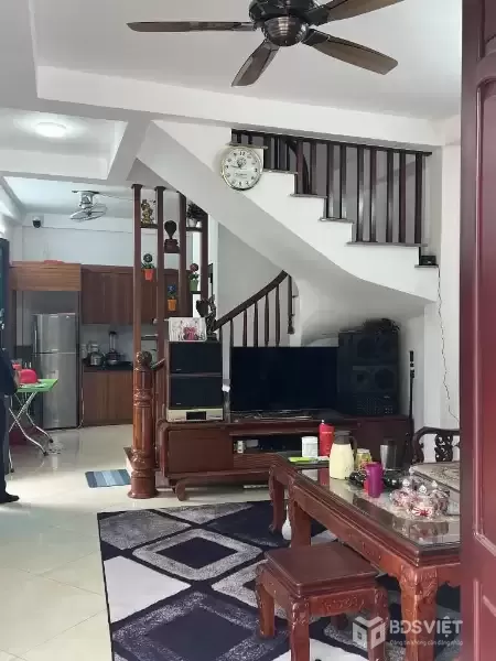 Nhà mới Kẻ Vẽ 40m2, 5 tầng, lô góc, sân để ô tô riêng