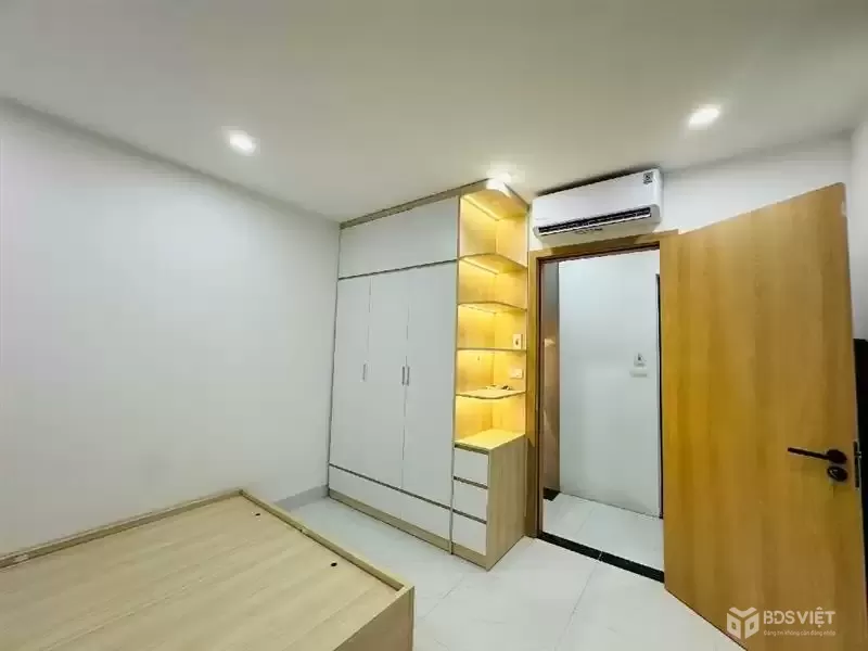 CẦU GIẤY 35M x5 TẦNG-7,7 TỶ NHÀ ĐẸP,NGÕ BA GÁC,THÔNG CÁC NGẢ,GẦN PHỐ
