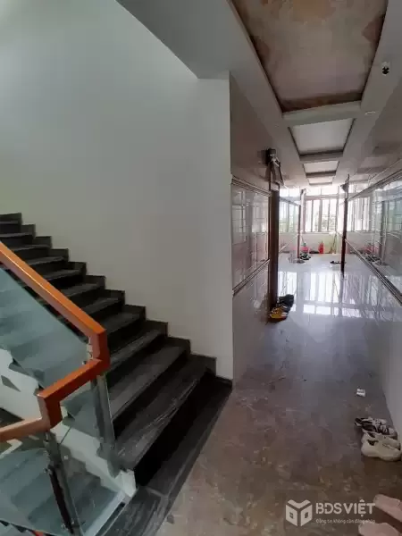 ♥ Toà Căn Hộ 256m2 5 tầng, cạnh Bến Xe, đường 10.5m, 30 phòng