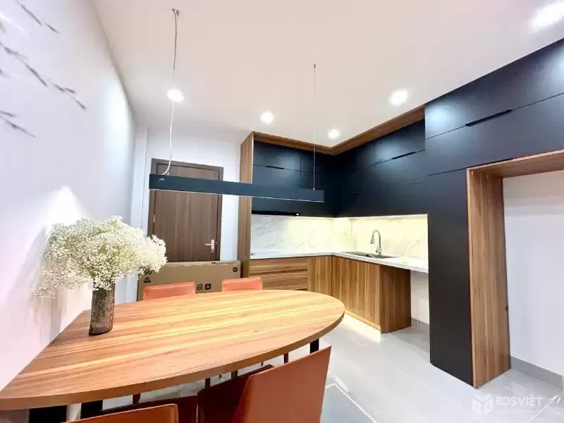 BÁN NHÀ TRUNG TÂM THẠCH BÀN LONG BIÊN THANG MÁY Ô TÔ VÀO NHÀ
