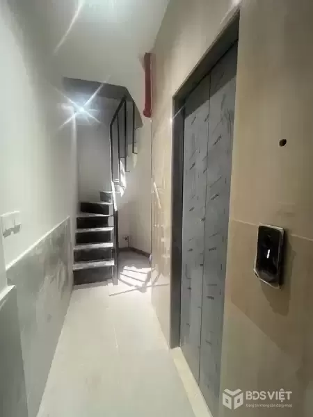 Bán Nhà Hồ Đắc Di 39m2. 7 tầng. mặt tiền 4m.  giá 14.5 tỷ Đống Đa Hà Nội