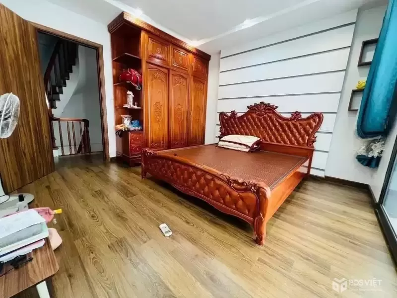 BÁN NHÀ TRUNG KÍNH- CẦU GIẤY - GẦN Ô TÔ - NHÀ MỚI ĐẸP DÂN XÂY - ĐẸP THOÁNG - TẶNG FULL NỘI THẤT  