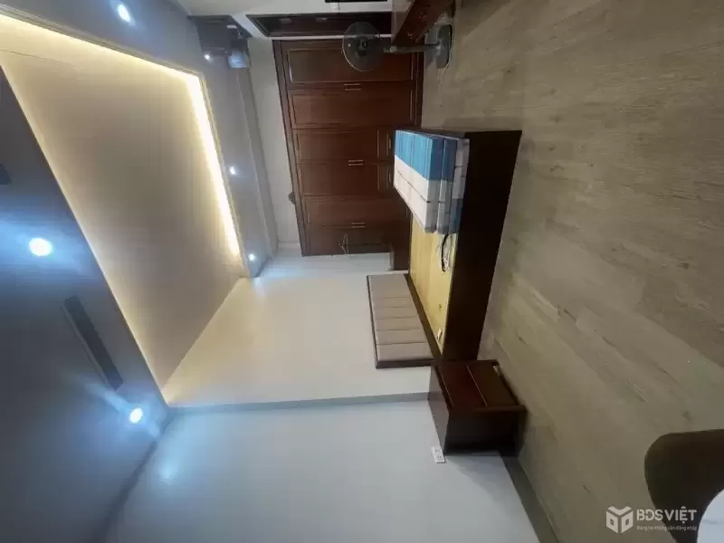 Bán nhà Quan Hoa, 42m2, 6 tầng, thang máy, view sông Tô Lịch cực thoáng