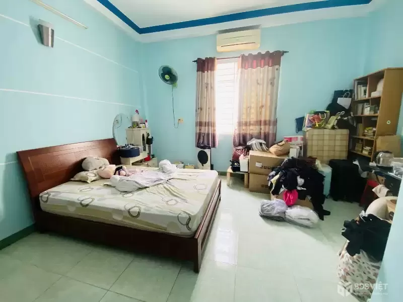 BÁN GẤP Nhà Hẽm Huỳnh Tấn Phát, Quận 7 - Vị Trí Vàng,5x19- 8 ty5