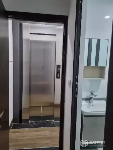 Bán Nhà Trung Liệt 23/27m2. 7 tầng. mặt tiền 3.1m. giá 10.35 tỷ Đống Đa Hà Nội