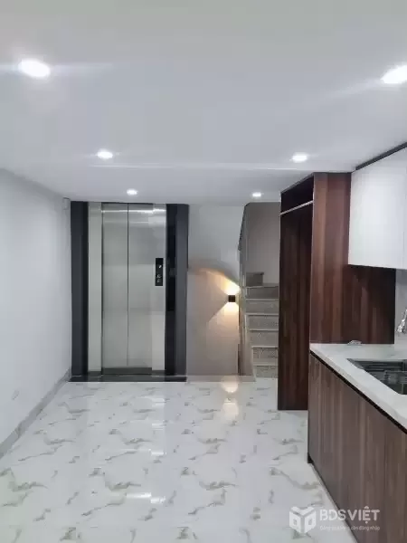 Bán Nhà Trung Liệt 23/27m2. 7 tầng. mặt tiền 3.1m. giá 10.35 tỷ Đống Đa Hà Nội