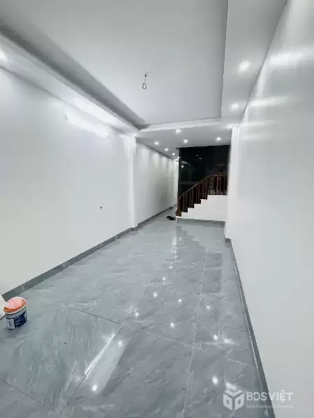 LẠC LONG QUÂN 52M x6 TẦNG THANG MÁY-18,5 TỶ-PHÂN LÔ,Ô TÔ VÀO NHÀ ,2 THOÁNG,NỞ HẬU