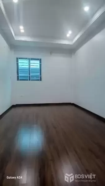 LẠC LONG QUÂN 52M x6 TẦNG THANG MÁY-18,5 TỶ-PHÂN LÔ,Ô TÔ VÀO NHÀ ,2 THOÁNG,NỞ HẬU
