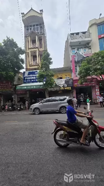 Bán nhà 99 Phạm Ngũ Lão, phường Lê Thanh Nghị, Hải Dương (nay là Hải Phòng). 135m2, MT 4.65m, 2 tầng, miễn TG