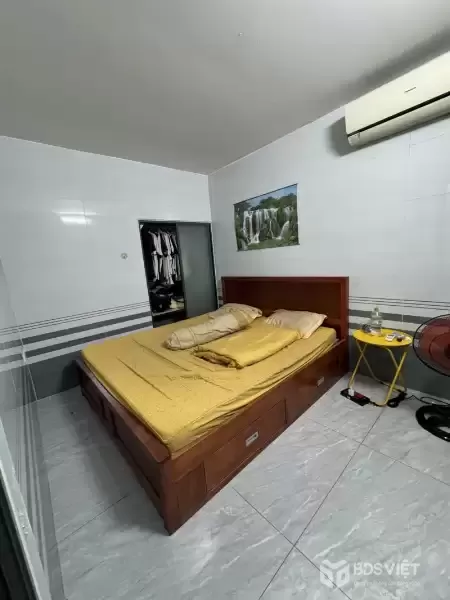 Tân Phú Hẻm Oto Kia Morning Gần Mặt Tiền Lũy Bán Bích Nhà Đẹp Giá Tốt