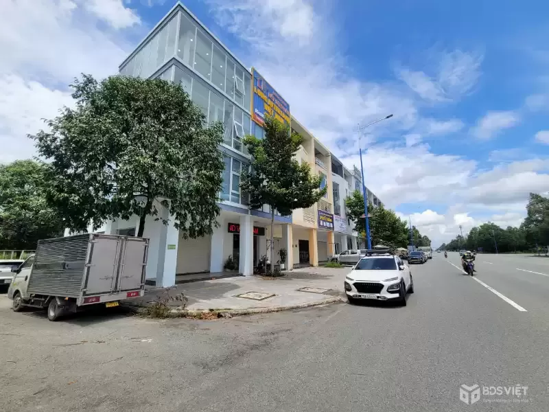 Nhà Phố Lô Góc 4Tầng Mặt Đường Lê Lợi Ngay Sát TT HC TP Mới Bình Dương Cơ Sở 2 TP Hồ Chí Minh
