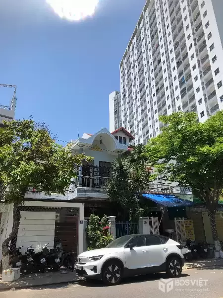 Nhà 3 tầng mái Thái mặt tiền đường Trường Sơn, Vĩnh Trường, Nha Trang sát bên chung cư PH, ra biển 900m