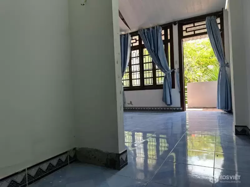 Nhà 3 tầng mái Thái mặt tiền đường Trường Sơn, Vĩnh Trường, Nha Trang sát bên chung cư PH, ra biển 900m