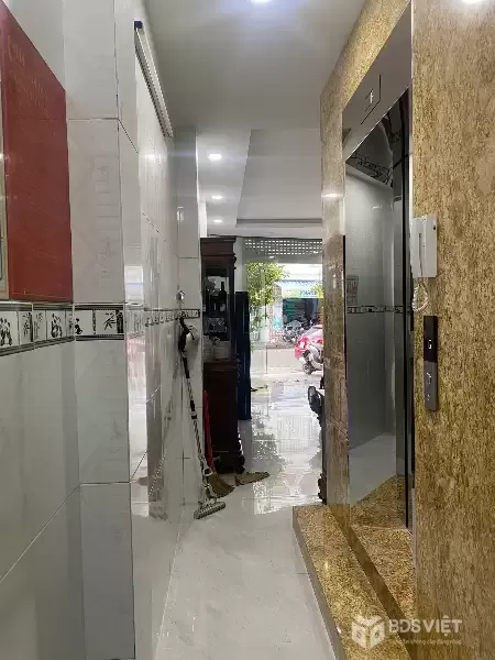 bán nhà 7 tâng 18 phòng mặt tiền bắc sơn gần bãi tắm hòn chồng .