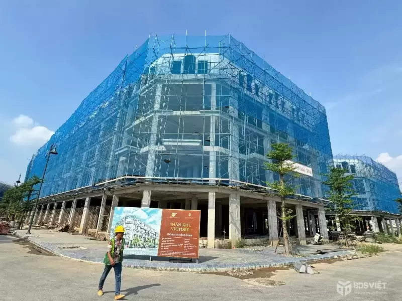 BÁN LIỀN KỀ PHỐ HOÀNG QUÔC VIỆT KÉO DÀI – SIÊU PHẨM DỰ ÁN NOBLE PALACE TÂY THĂNG LONG