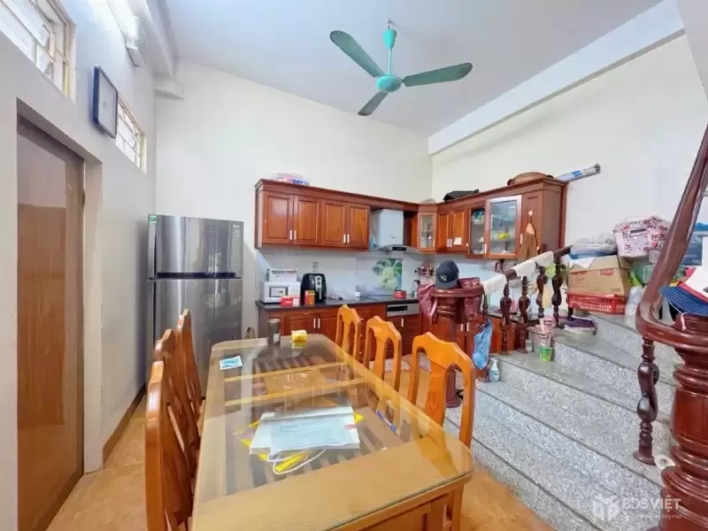 Bán nhà mặt phố Cầu Giấy,60m2, 7 tầng thang máy, 2 mặt tiền ô tô tránh