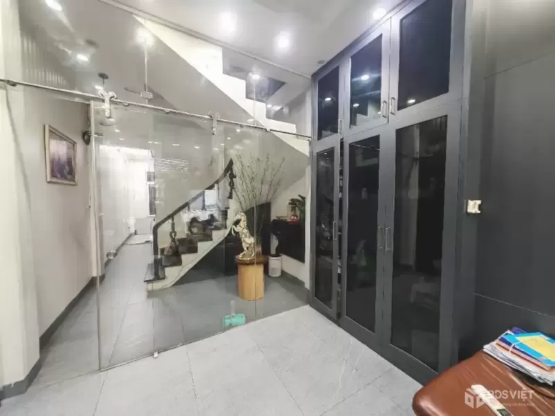 Mặt phố Trần Thái Tông 88m2, 7 tầng thang máy, kinh doanh vô địch