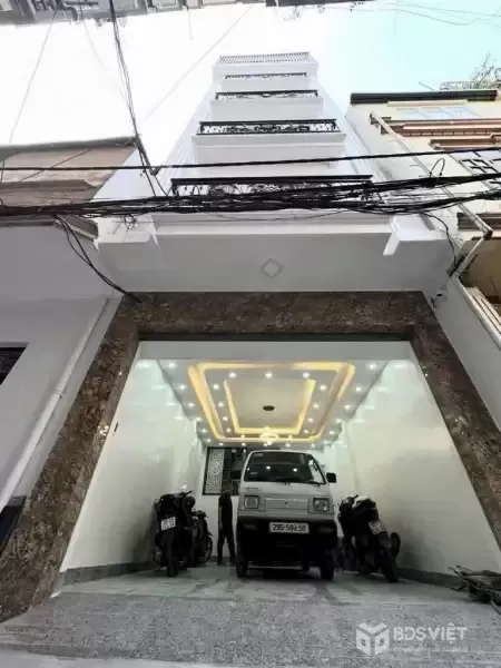HOÀNG QUỐC VIỆT 30M x6 TẦNG,THANG MÁY 19,8 TỶ,PHÂN LÔ,Ô TÔ QUA NHÀ,NGÕ THÔNG,KINH DOANH,GẦN PHỐ